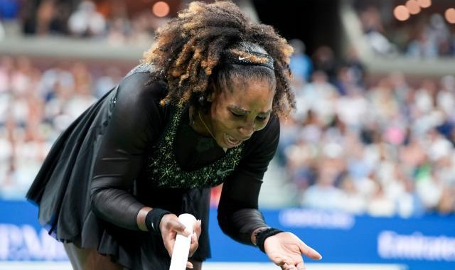 开云官方网站-传奇谢幕！ 拼满3小时挽救5赛点小威止步美网32强