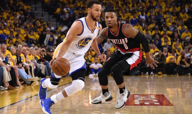 开云官方网站-弗莱：利拉德绝对值名人堂 他每年都带队季后赛 只是遇到了宇宙勇