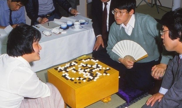 开云官方网站-小林光一厚积薄发，登上名人位——日本围棋百大奠基人077|赵治勋|坂田荣男|加藤正夫|黑棋|头衔_新浪体育_新浪新闻